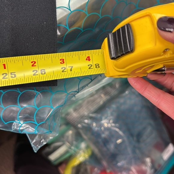 St. John Sport Navy Cropped Pants - Picture 8 of 9